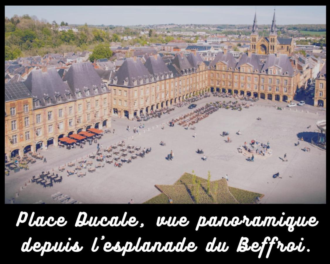 Charleville-Mezieres: Belle Vue Place Ducale Exterior foto